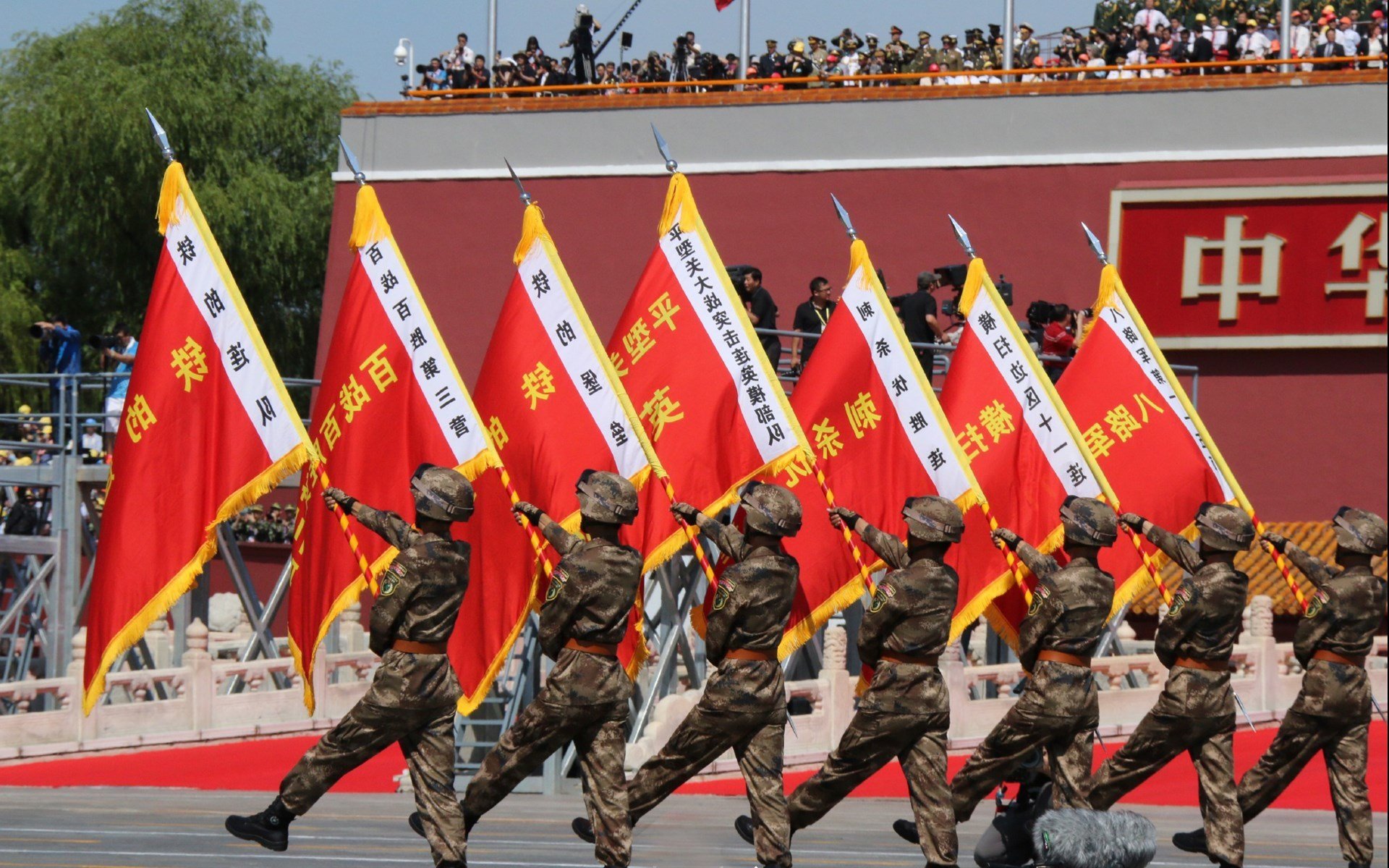 青少年攀岩训练营，开启极限挑战新征程，学生攀岩