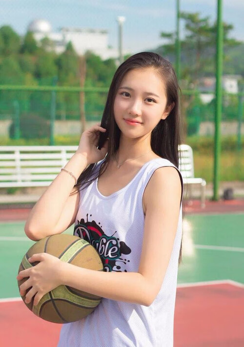 凯撒酋长与阿尔希拉尔进行友谊赛，促进交流，凯尔希 阿