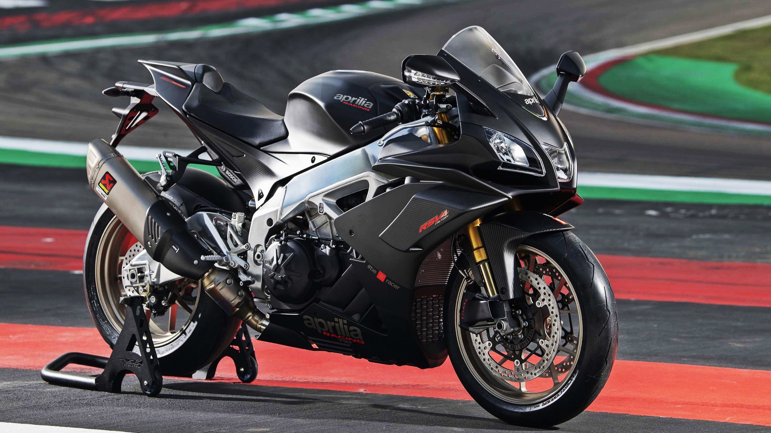 霍勒迪组织串联流畅雄鹿整体攻势稳定,霍勒迪雄鹿集锦